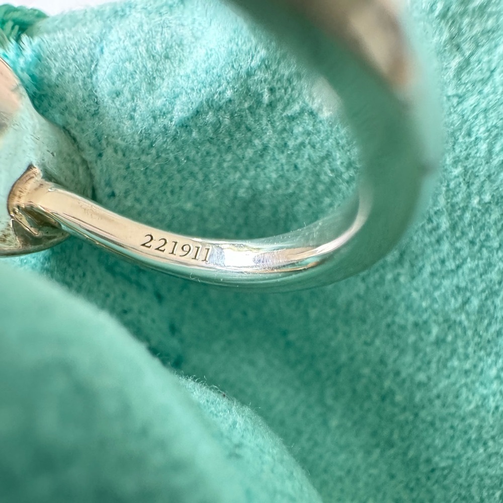 Tiffany & Co. Lovestruck Heart Ring - Picture 4 of 5